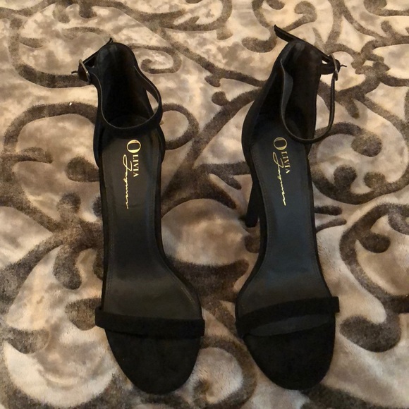 Black Olivia Heels - Picture 1 of 4